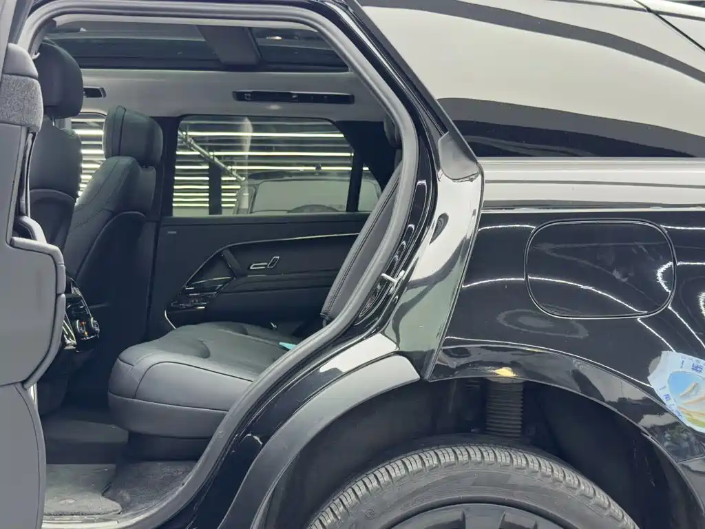 Land Rover Sport PHEV — миниатюра 9