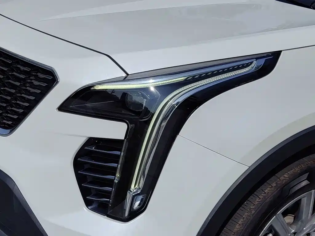 Cadillac XT4 — миниатюра 9