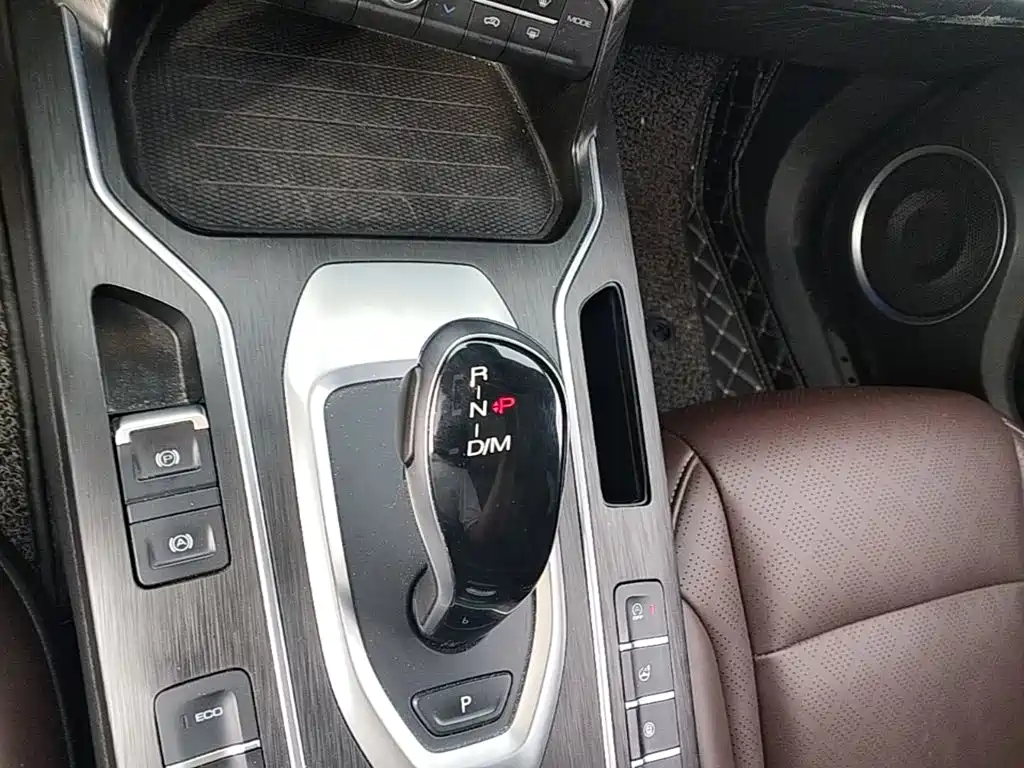Wey Wey VV6 — миниатюра 14