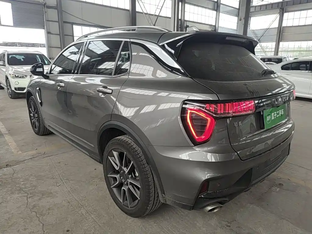 Lynk & Co 01 — миниатюра 5