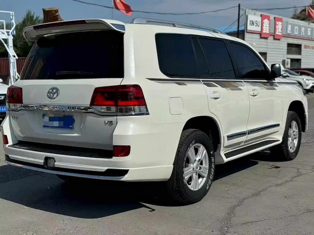 Toyota Land Cruiser 4.0L V6 Middle East Base Edition, фото 9