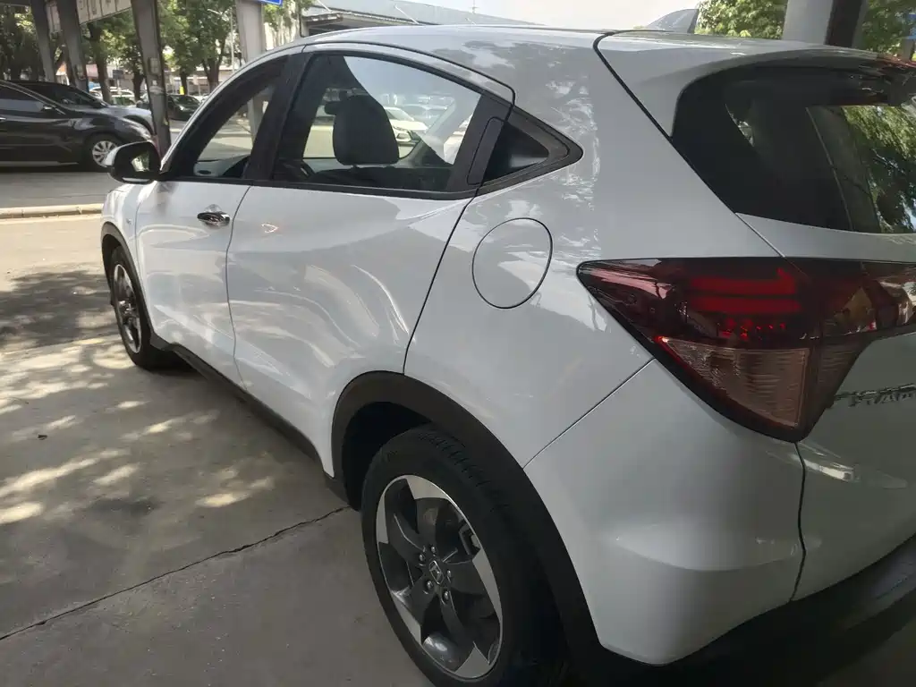 Honda Vezel — миниатюра 10