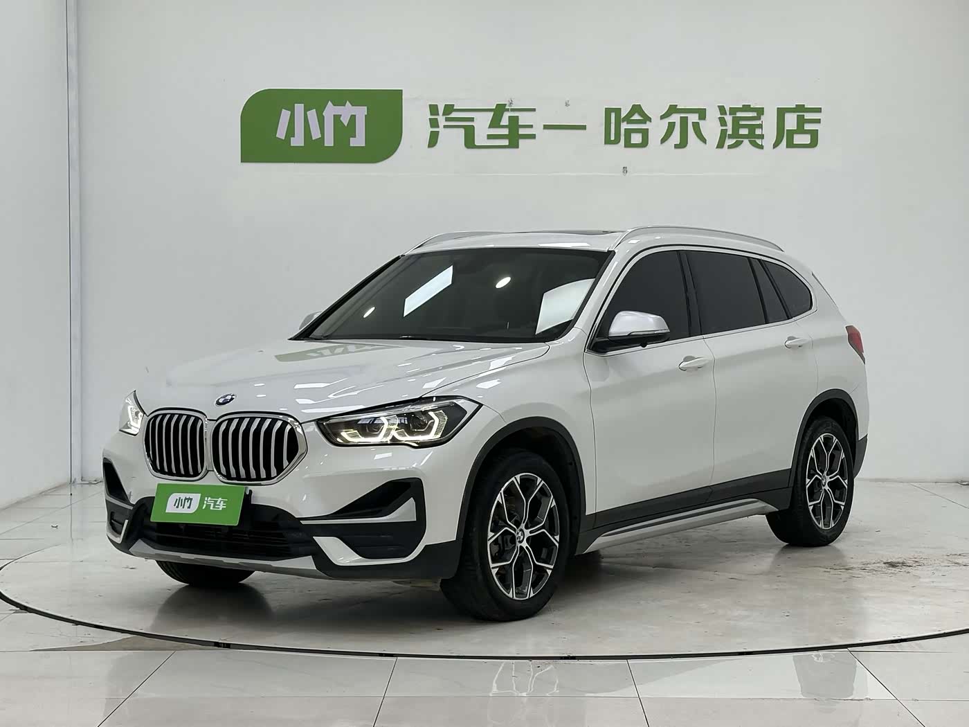 BMW X1 1.5 л 2022 г. Белый, пробег 39000 км