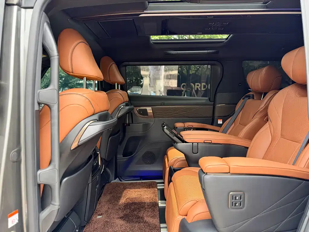 Toyota Vellfire — миниатюра 14