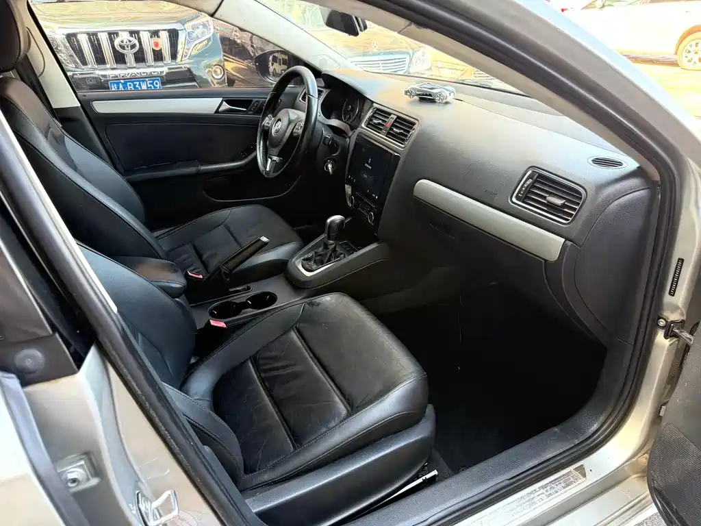Volkswagen Sagitar — миниатюра 8