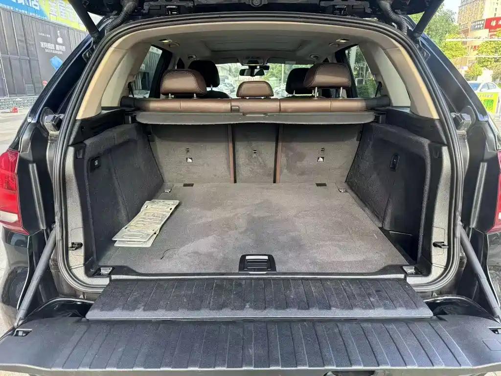 BMW X5 (Import) — миниатюра 8