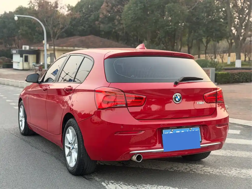 BMW 1 Series (Import) — миниатюра 5