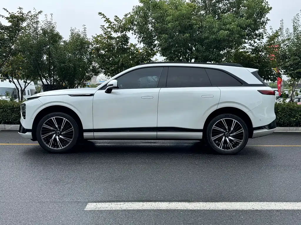 XPeng G9 — миниатюра 5