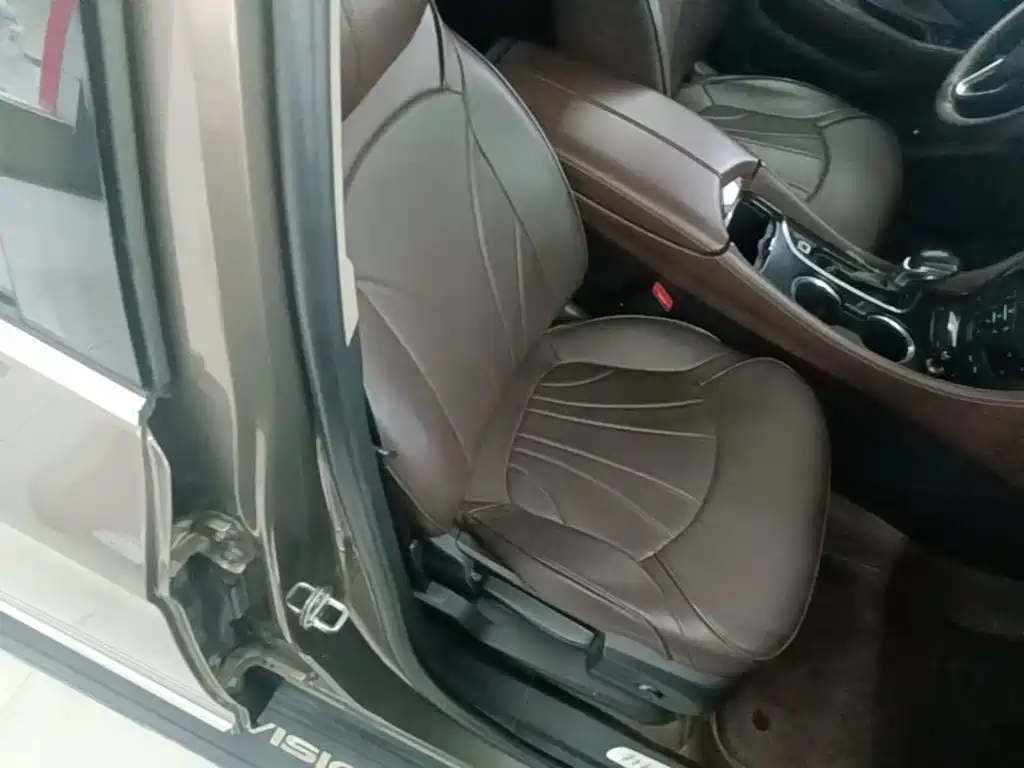 Buick Envision Plus — миниатюра 25