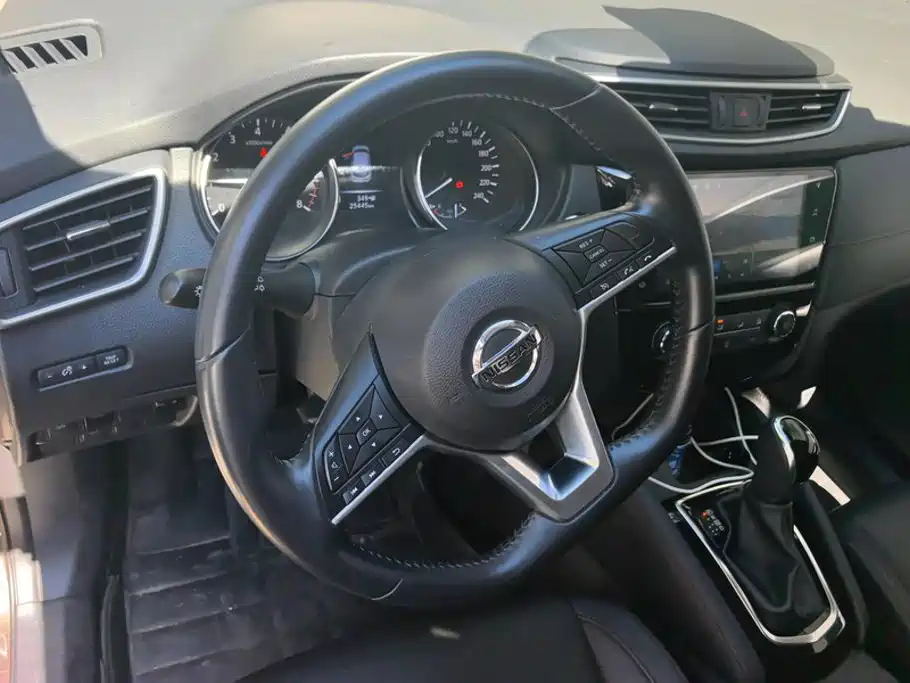 Nissan Qashqai — миниатюра 15
