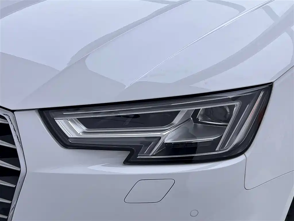 Audi A4L 2019 40 TFSI VI