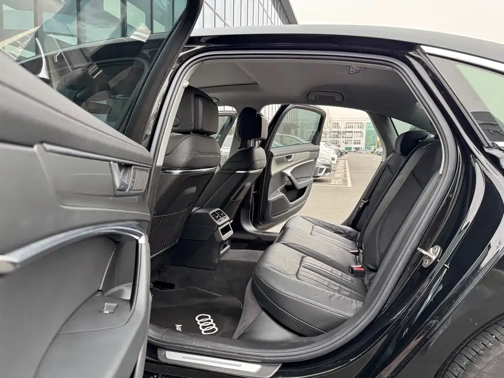 Audi A6L — миниатюра 13