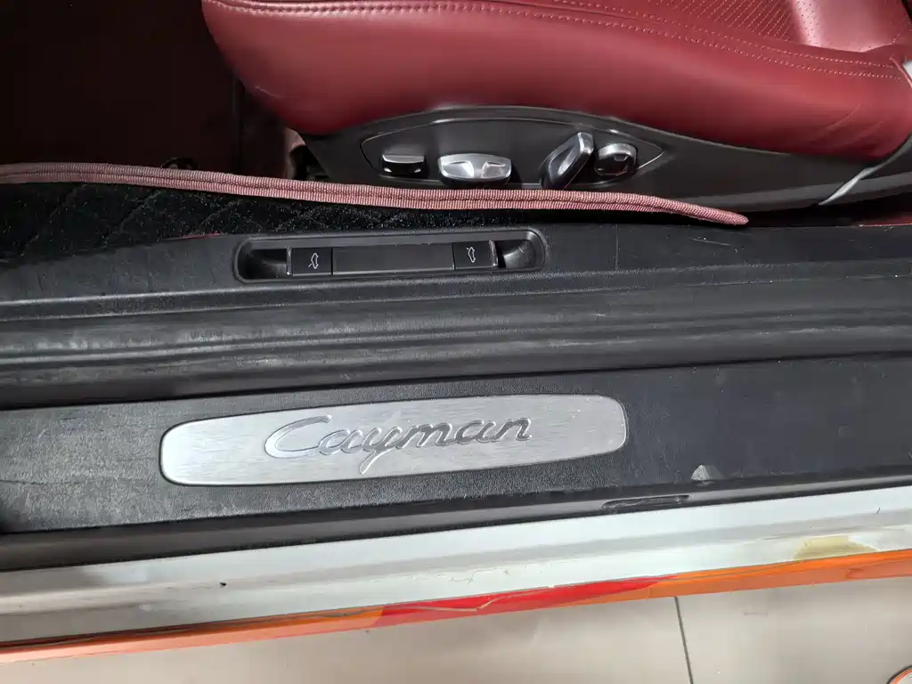 Porsche Cayman — миниатюра 10