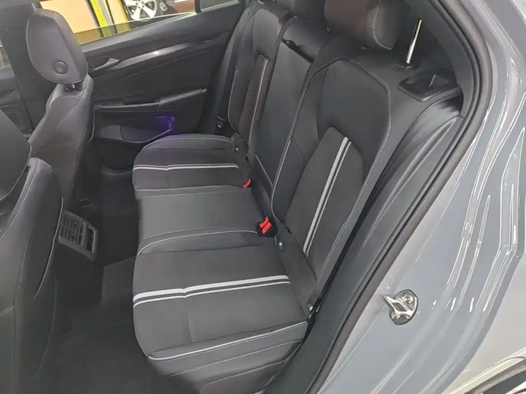 Volkswagen Golf — миниатюра 17