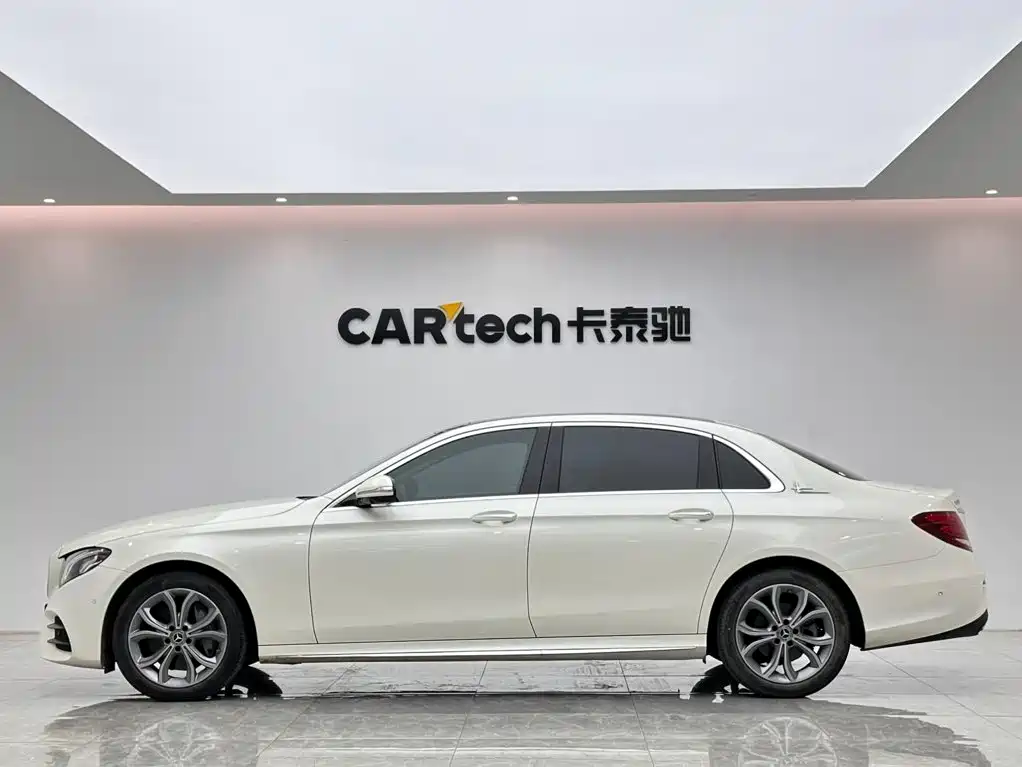 Mercedes-Benz E-Class — миниатюра 2