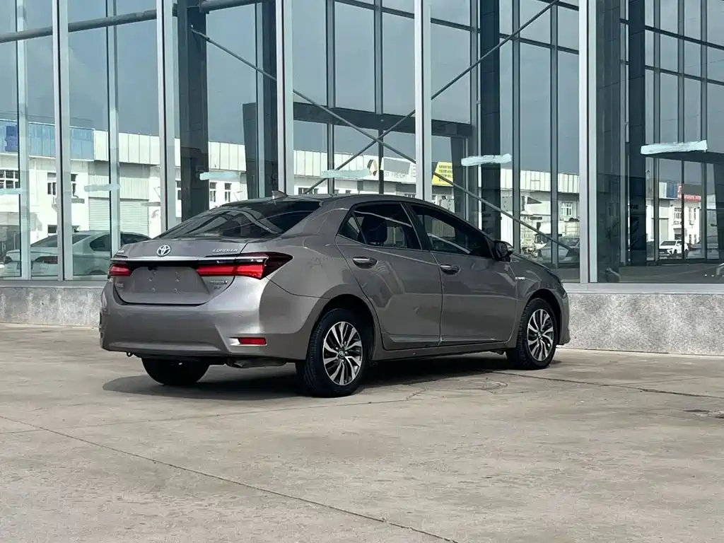 Toyota Corolla — миниатюра 4