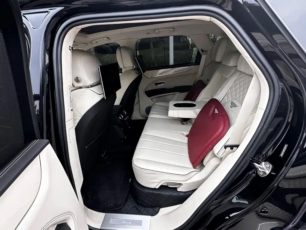 Bentley Bentayga PHEV — миниатюра 6