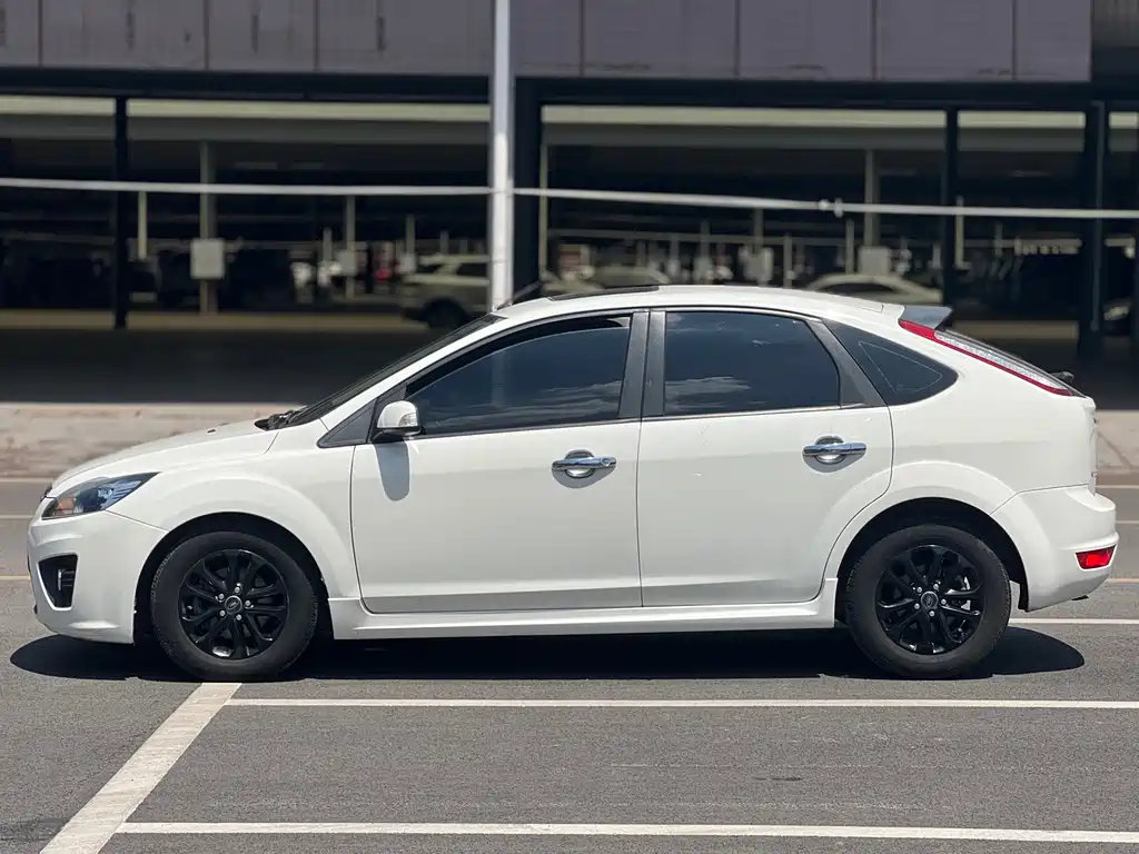 Ford Focus — миниатюра 3