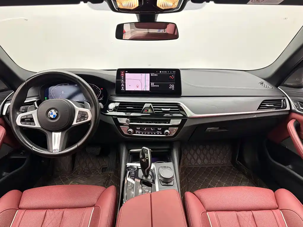BMW 5 Series — миниатюра 10