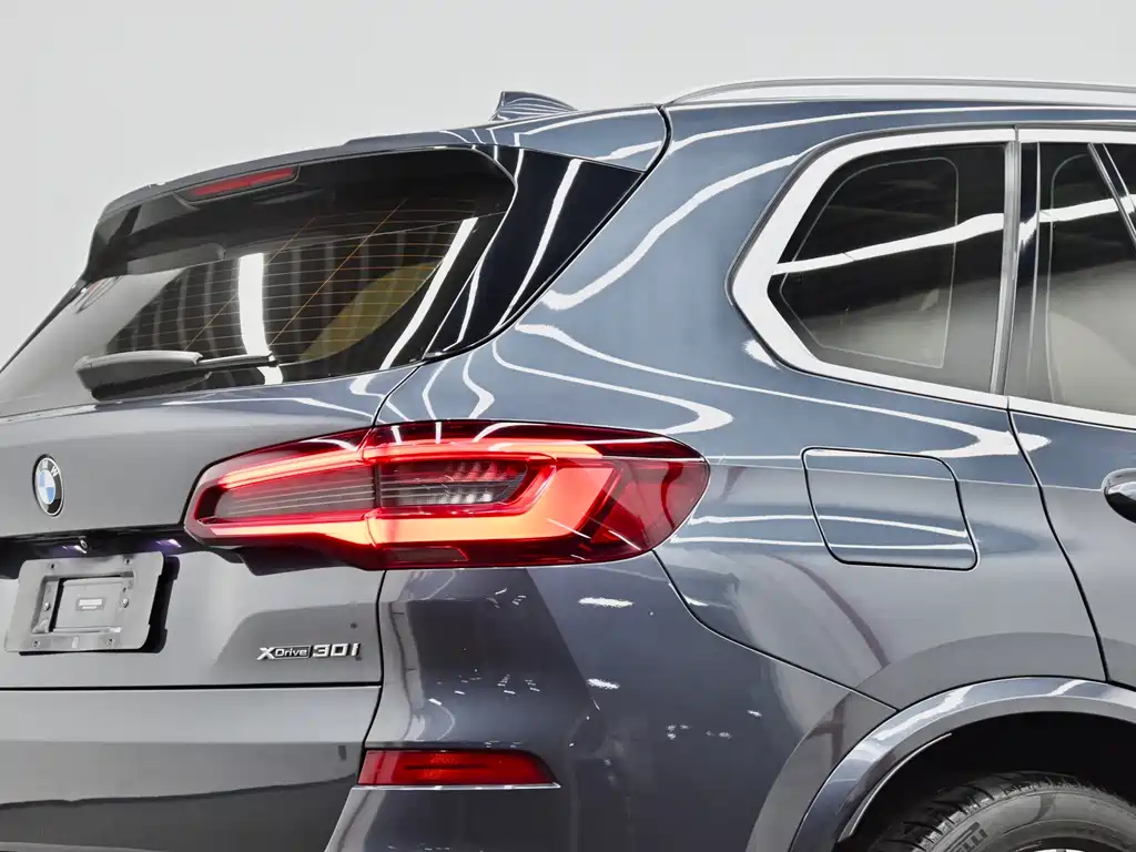 BMW X5 (Import) — миниатюра 30