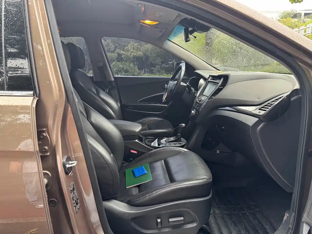 Hyundai Santa Fe — миниатюра 8