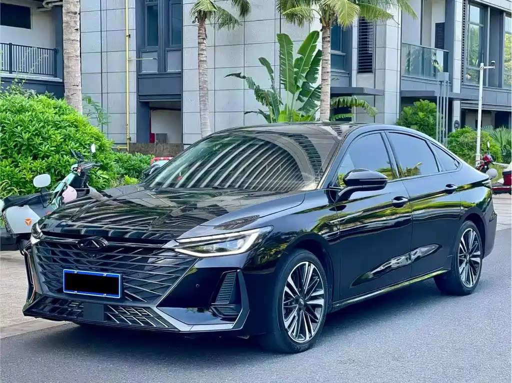 Chery Arrizo 8