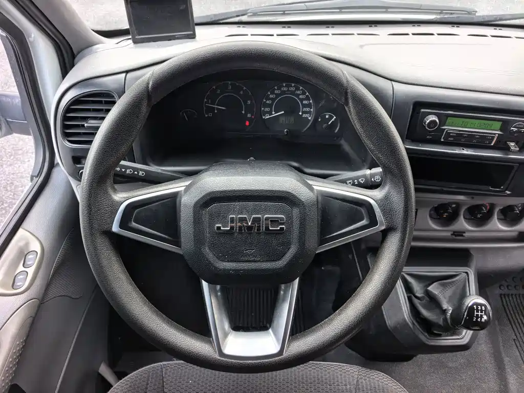 JMC Tesla — миниатюра 14