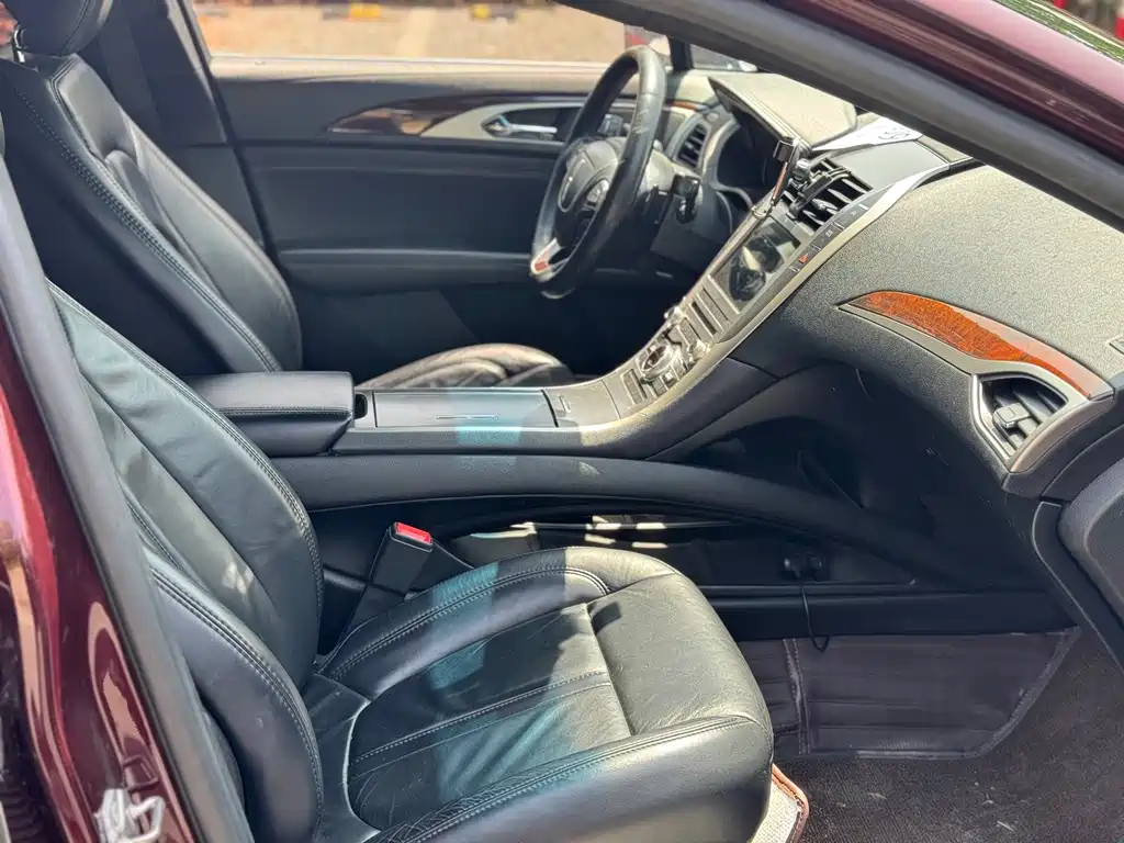 Lincoln MKZ — миниатюра 4