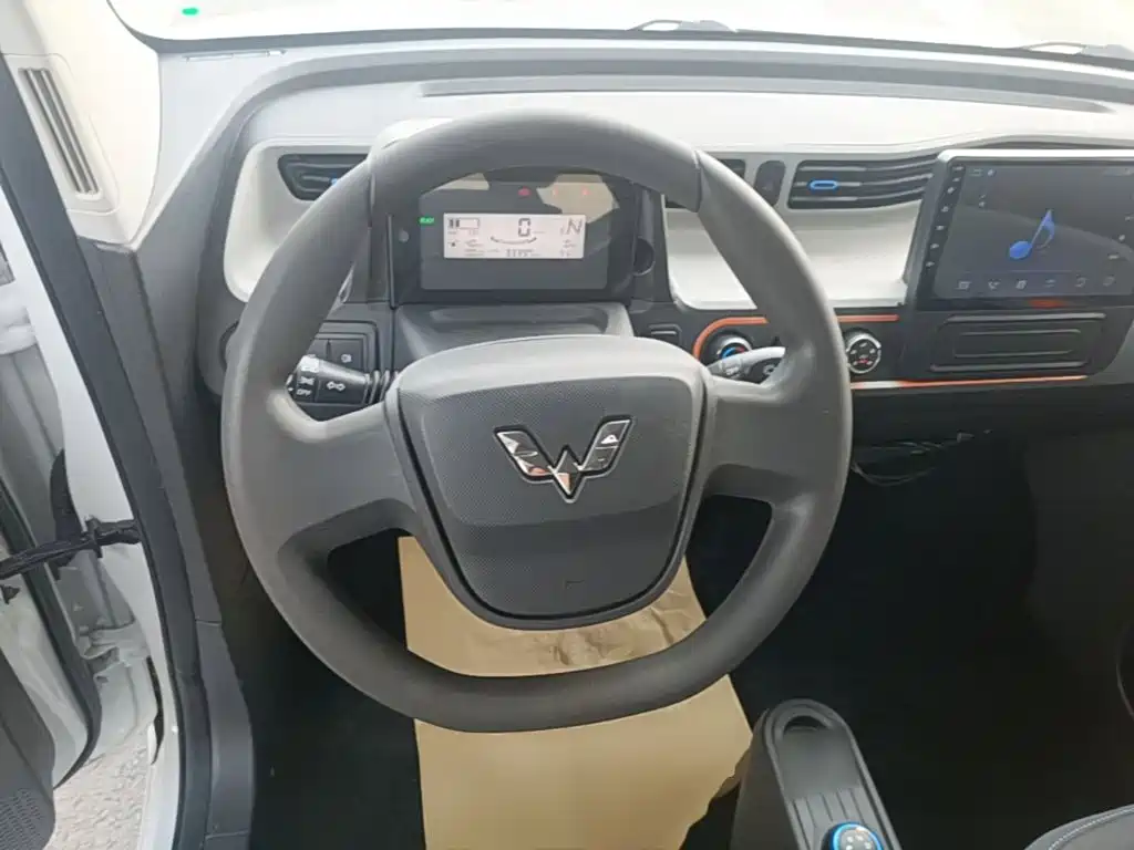 Wuling MINIEV — миниатюра 11