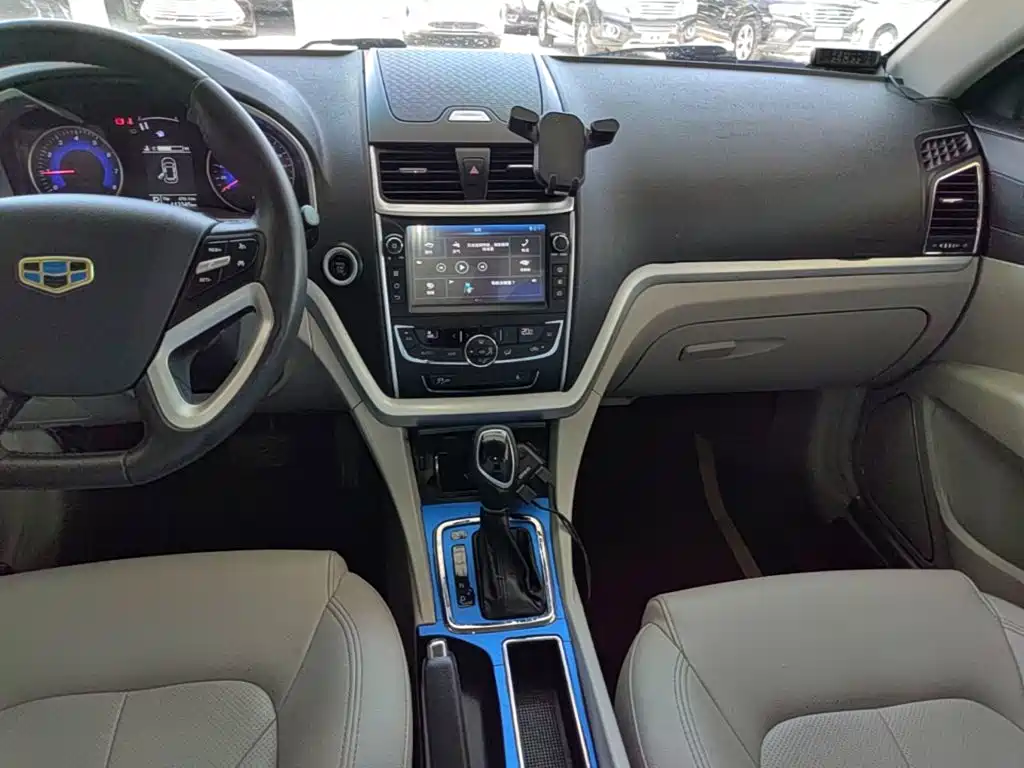 Geely Emgrand — миниатюра 13