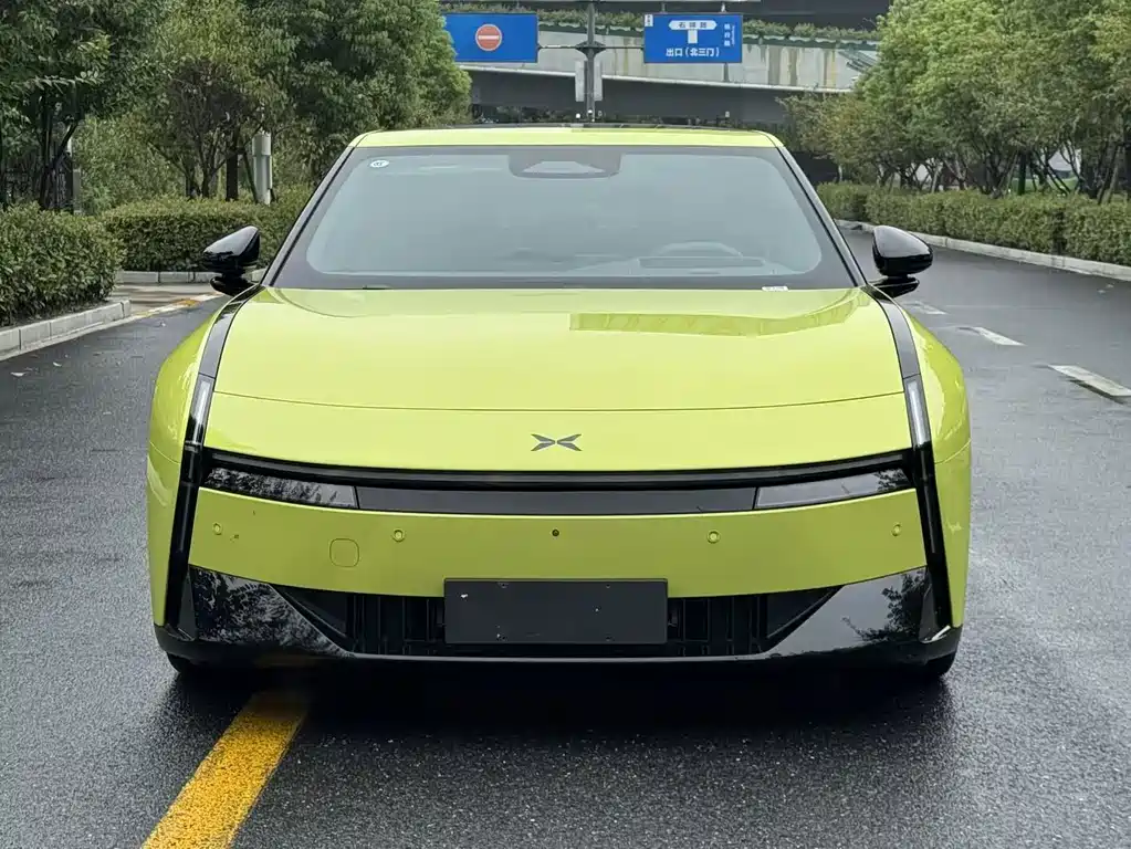 XPeng P7 — миниатюра 2