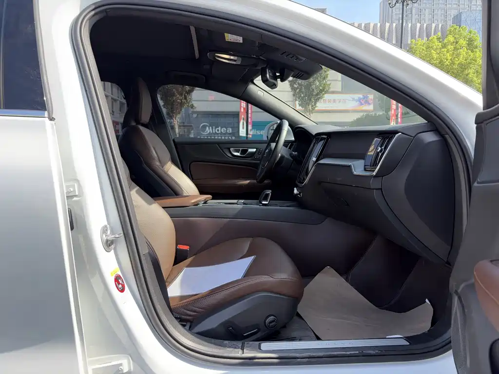 Volvo S60 — миниатюра 13