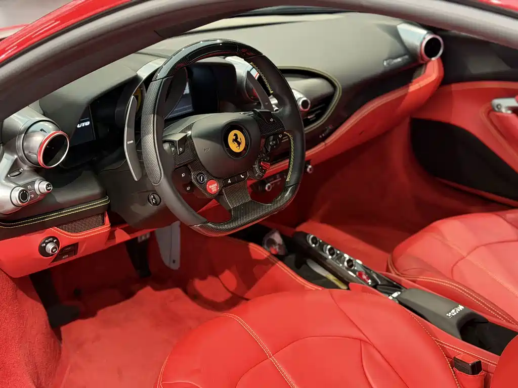 Ferrari F8 — миниатюра 8
