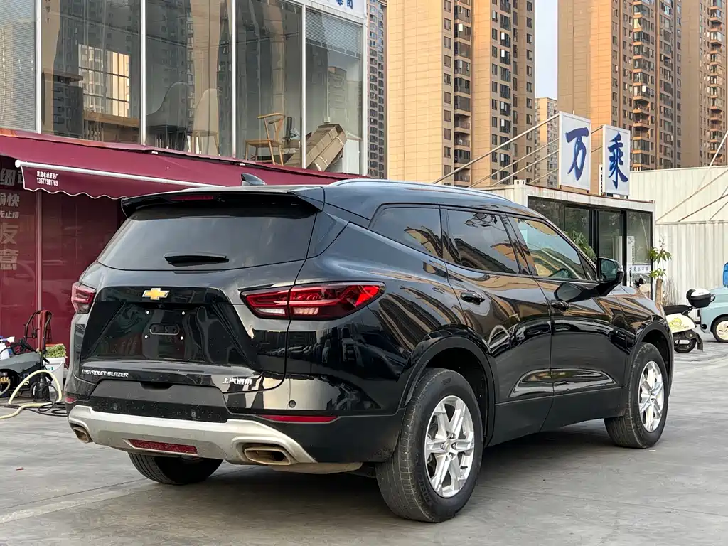 Chevrolet Blazer — миниатюра 9