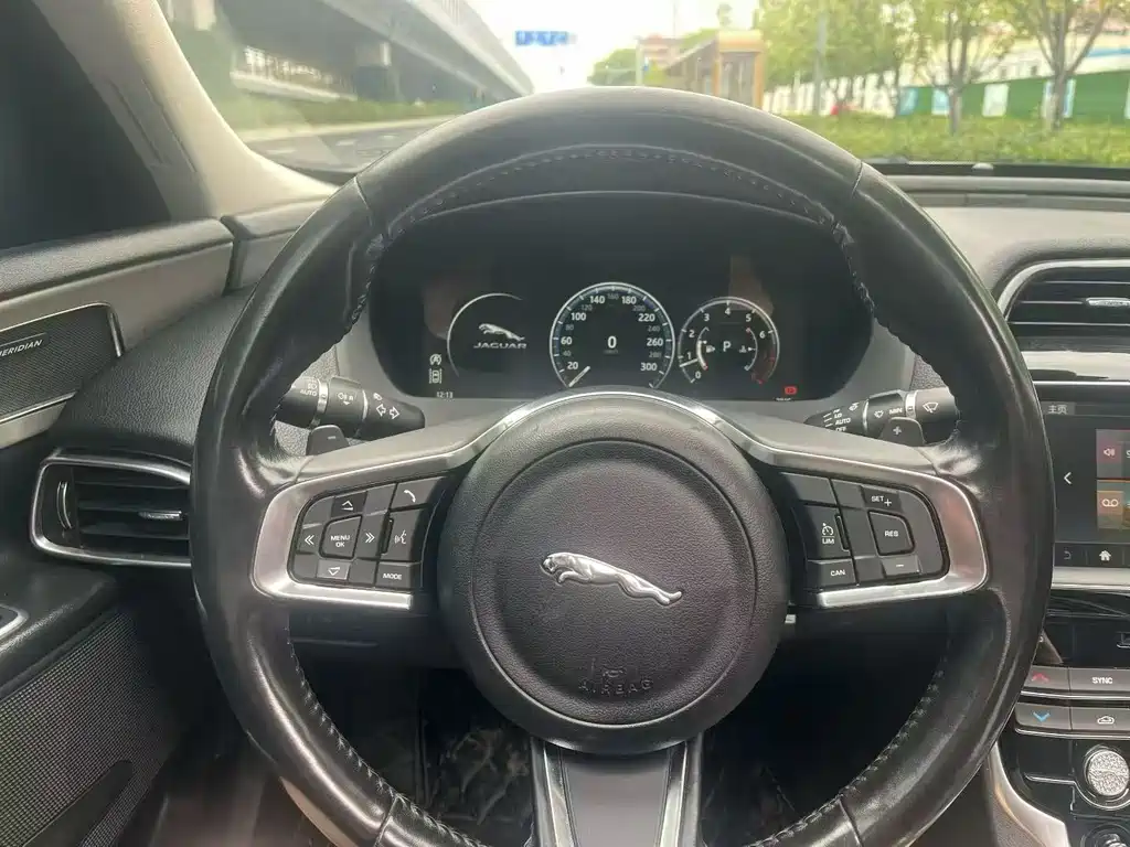 Jaguar XEL 2.0T 200PS Luxury Edition, фото 5