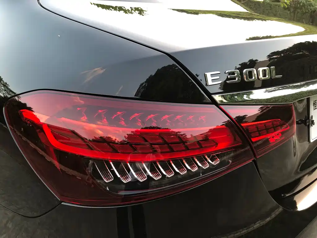 Mercedes-Benz E-Class — миниатюра 24