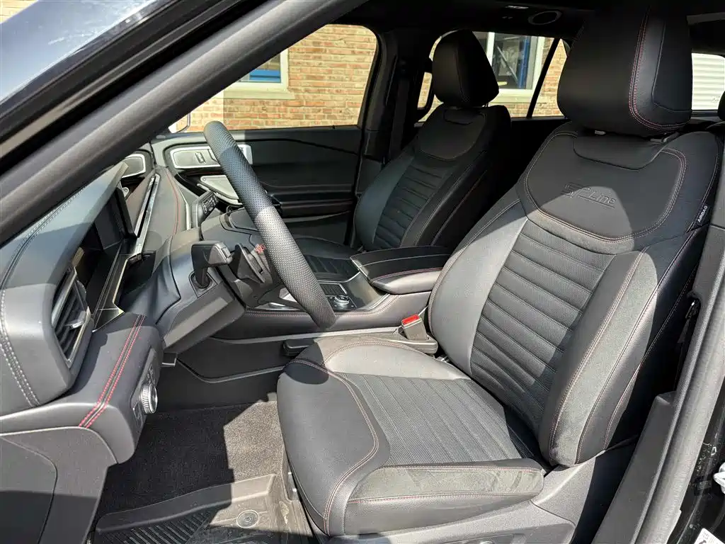 Ford Explorer — миниатюра 10