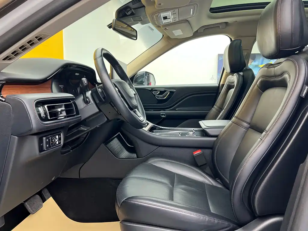 Lincoln Aviator 2023 3.0T V6 Premium мест