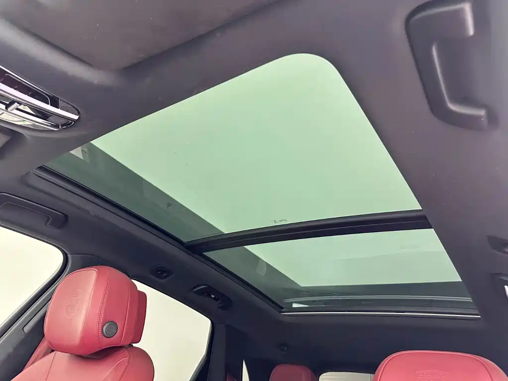 Porsche Cayenne — миниатюра 13