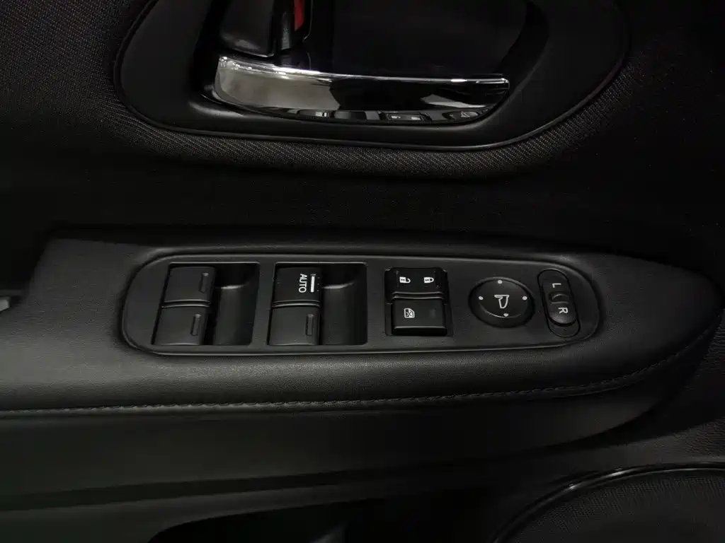 Honda Vezel — миниатюра 9
