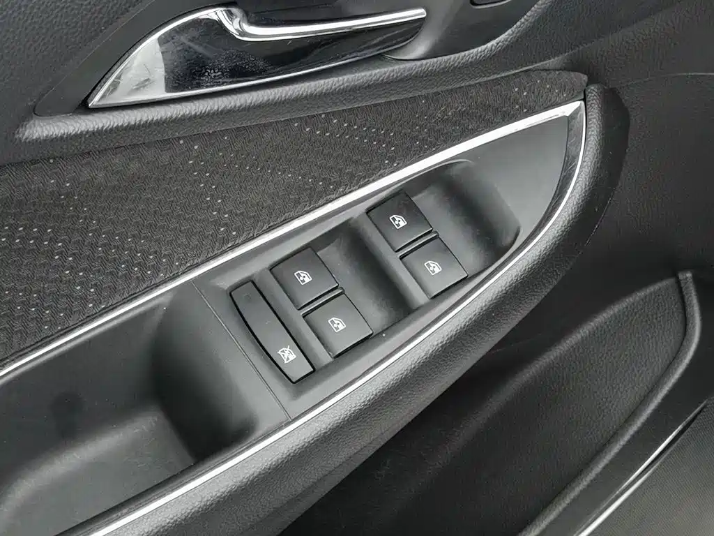 Chevrolet Cruze — миниатюра 9