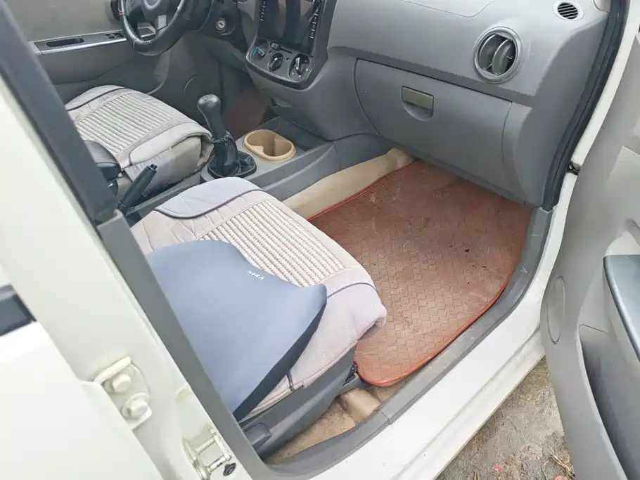 Wuling Hongguang — миниатюра 8
