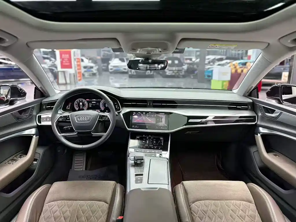 Audi A7L 2024 45TFSI quattro S-line