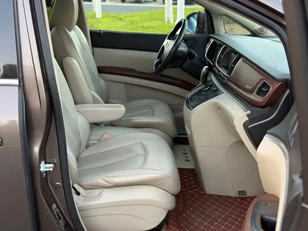 Buick GL8 — миниатюра 13