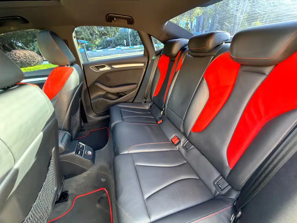 Audi S3 — миниатюра 18