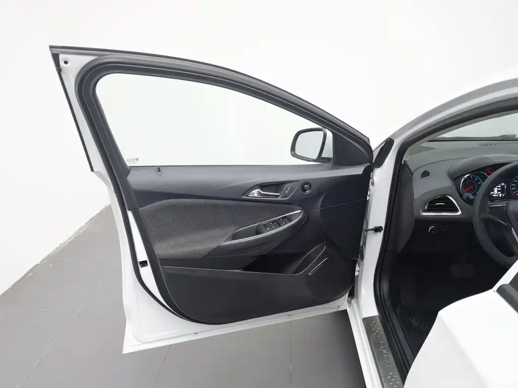 Chevrolet Cruze — миниатюра 8