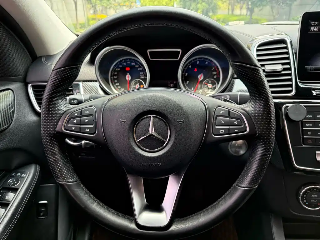 Mercedes-Benz GLE Coupe — миниатюра 10