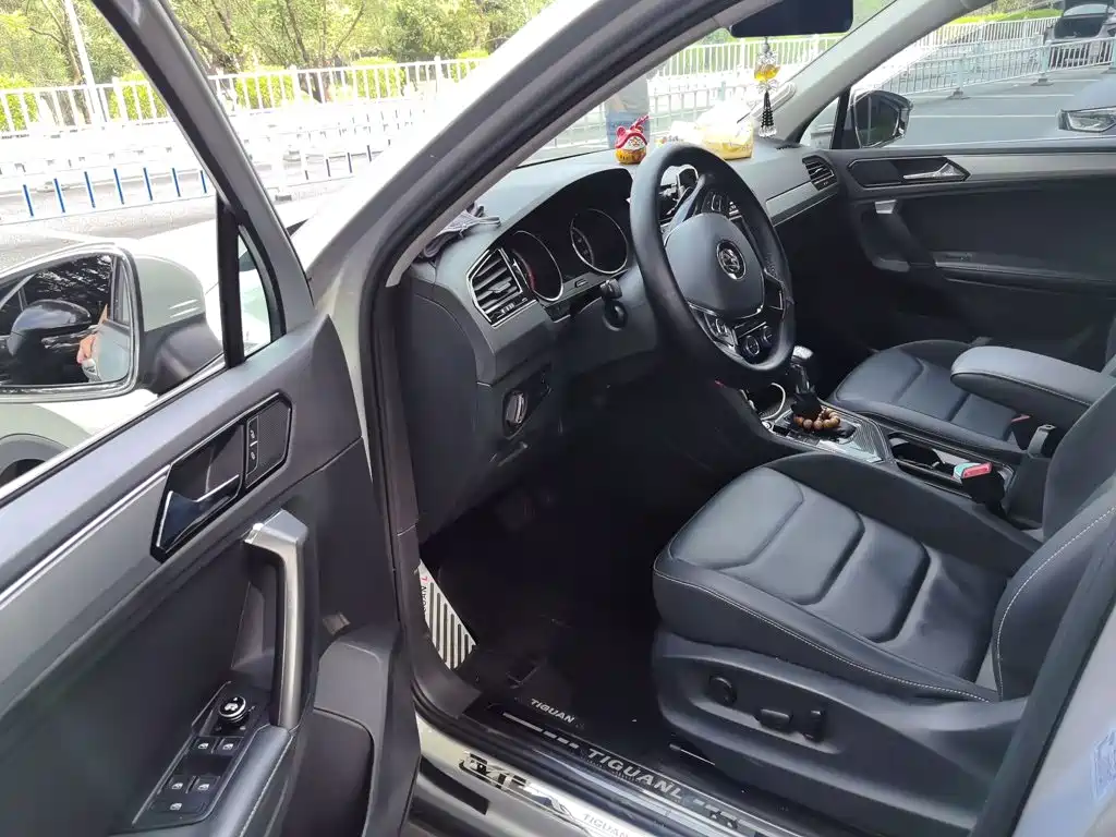 Volkswagen Tiguan L — миниатюра 17
