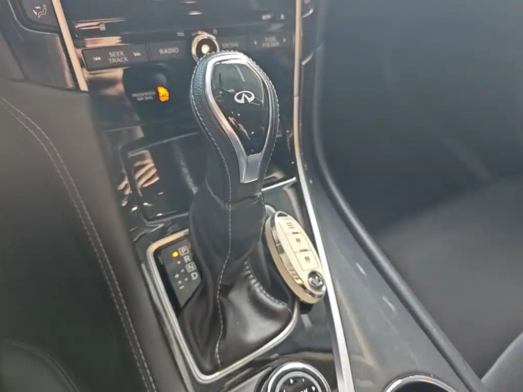 Infiniti Q50L — миниатюра 14