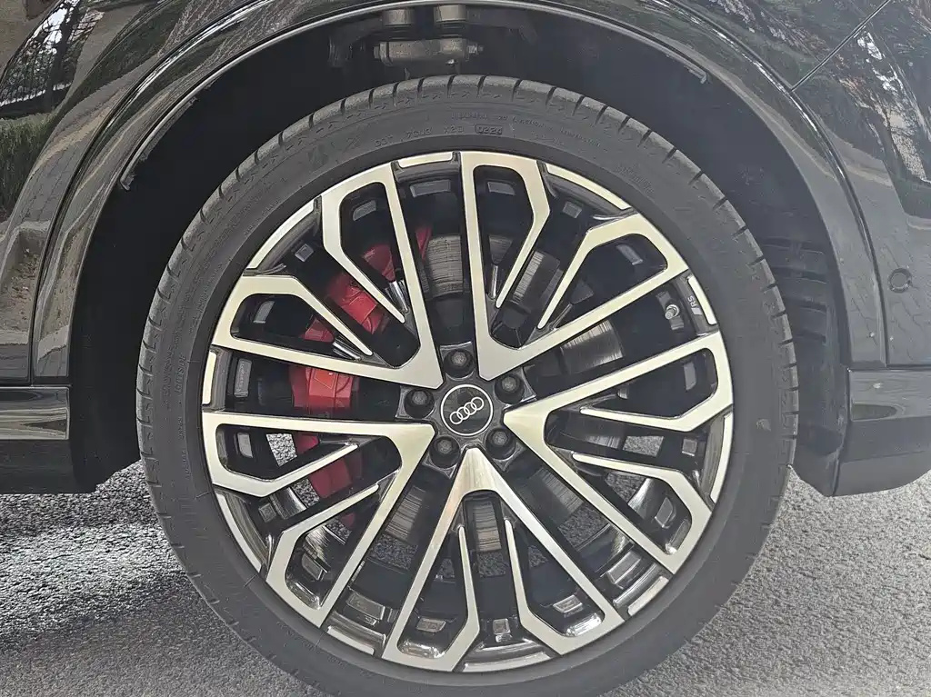 Audi SQ7 — миниатюра 23